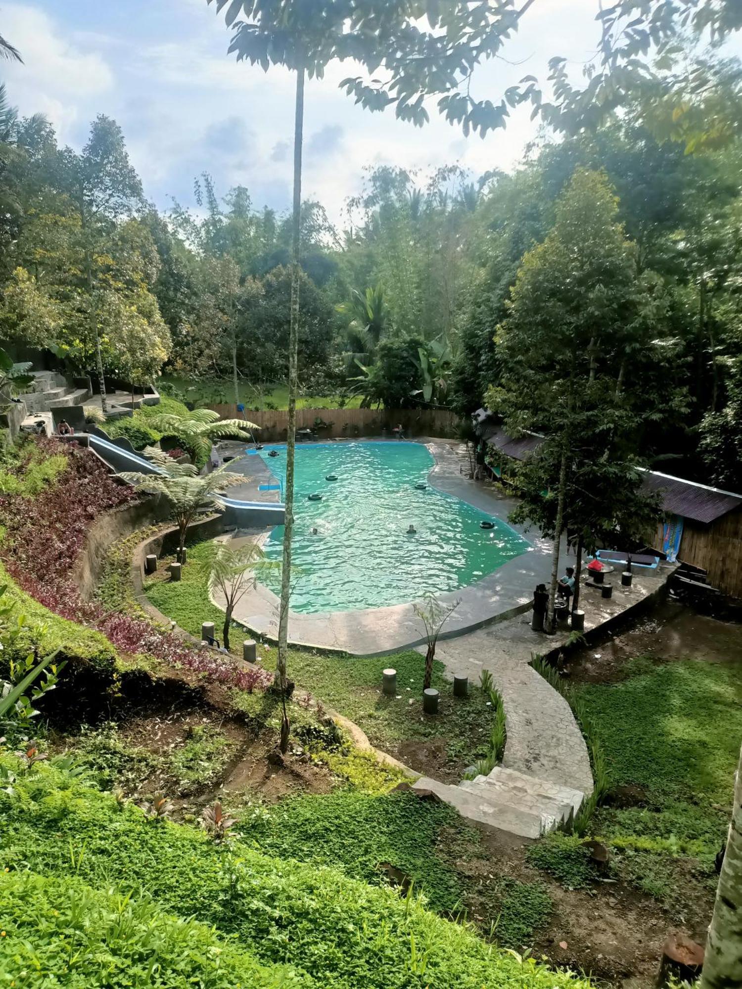 Lingkung Park Tetebatu Apartment Luaran gambar